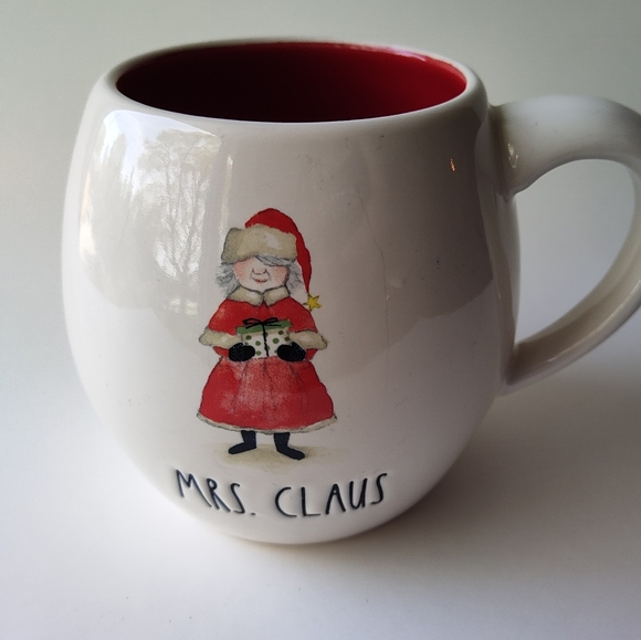 Rae Dunn Mrs Claus Mug - Picture 1 of 4